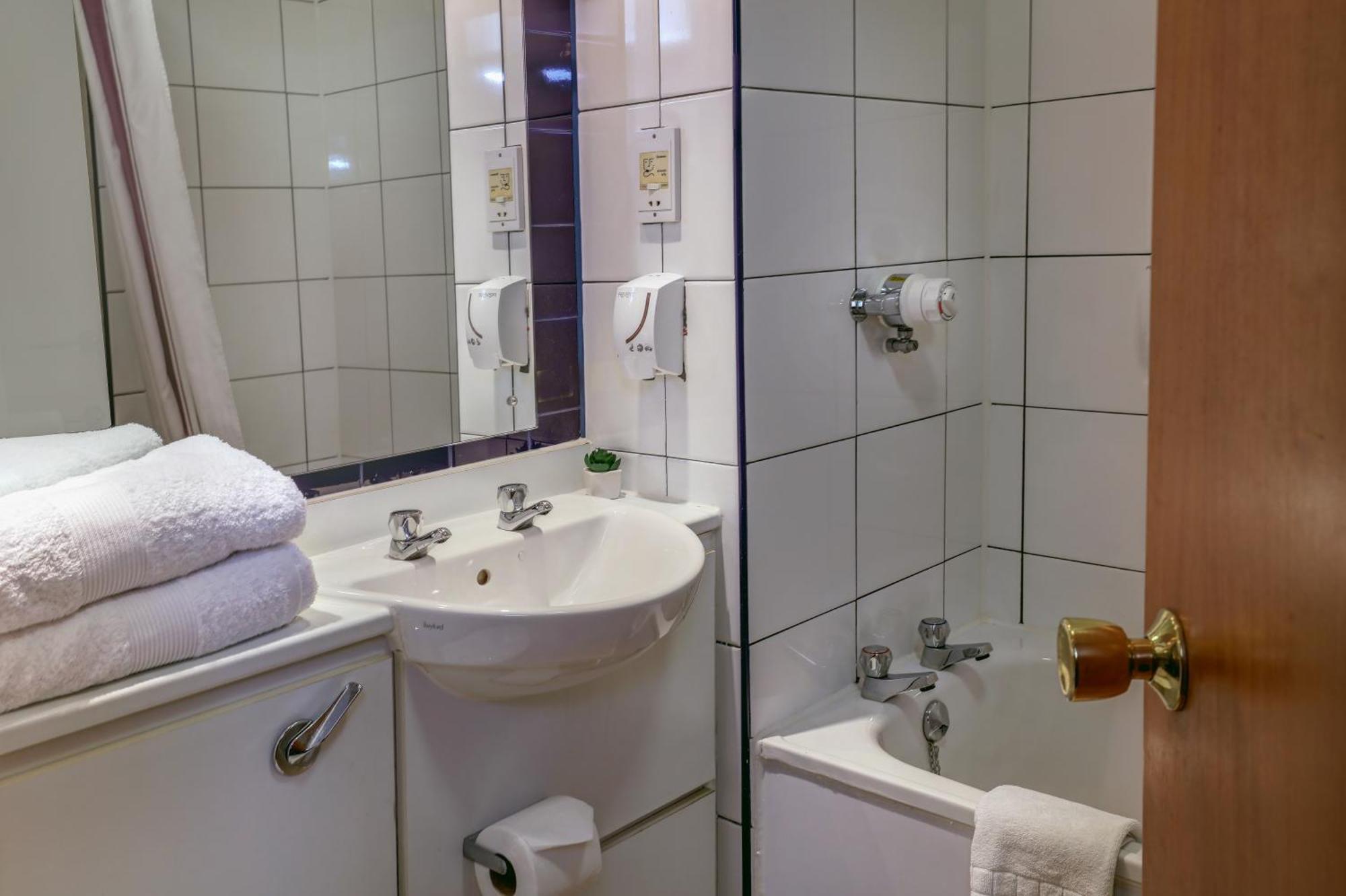 Casa Mere Manchester Airport, Knutsford, Sure Collection By Best Western 외부 사진